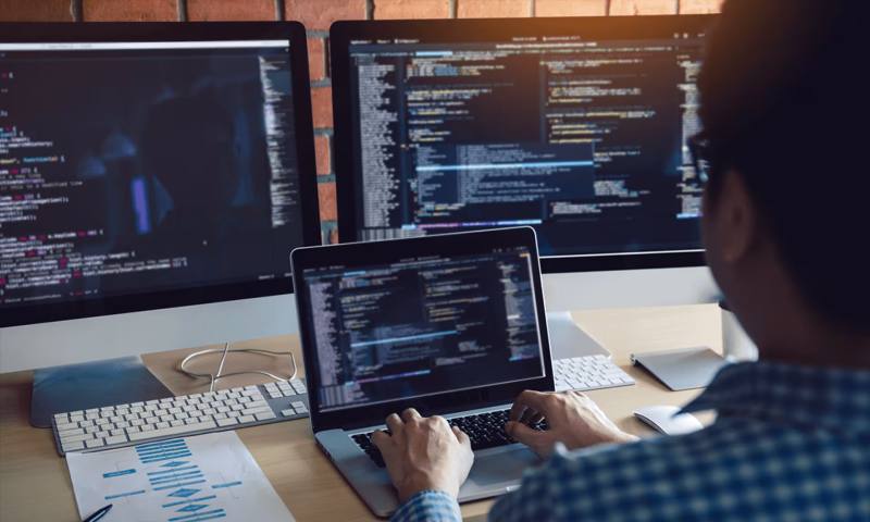 数据科学选型：R与Python如何赋能唐河县网站建设？